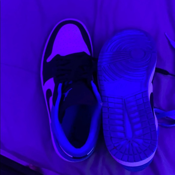 Jordan 1 Lows - Picture 2 of 2